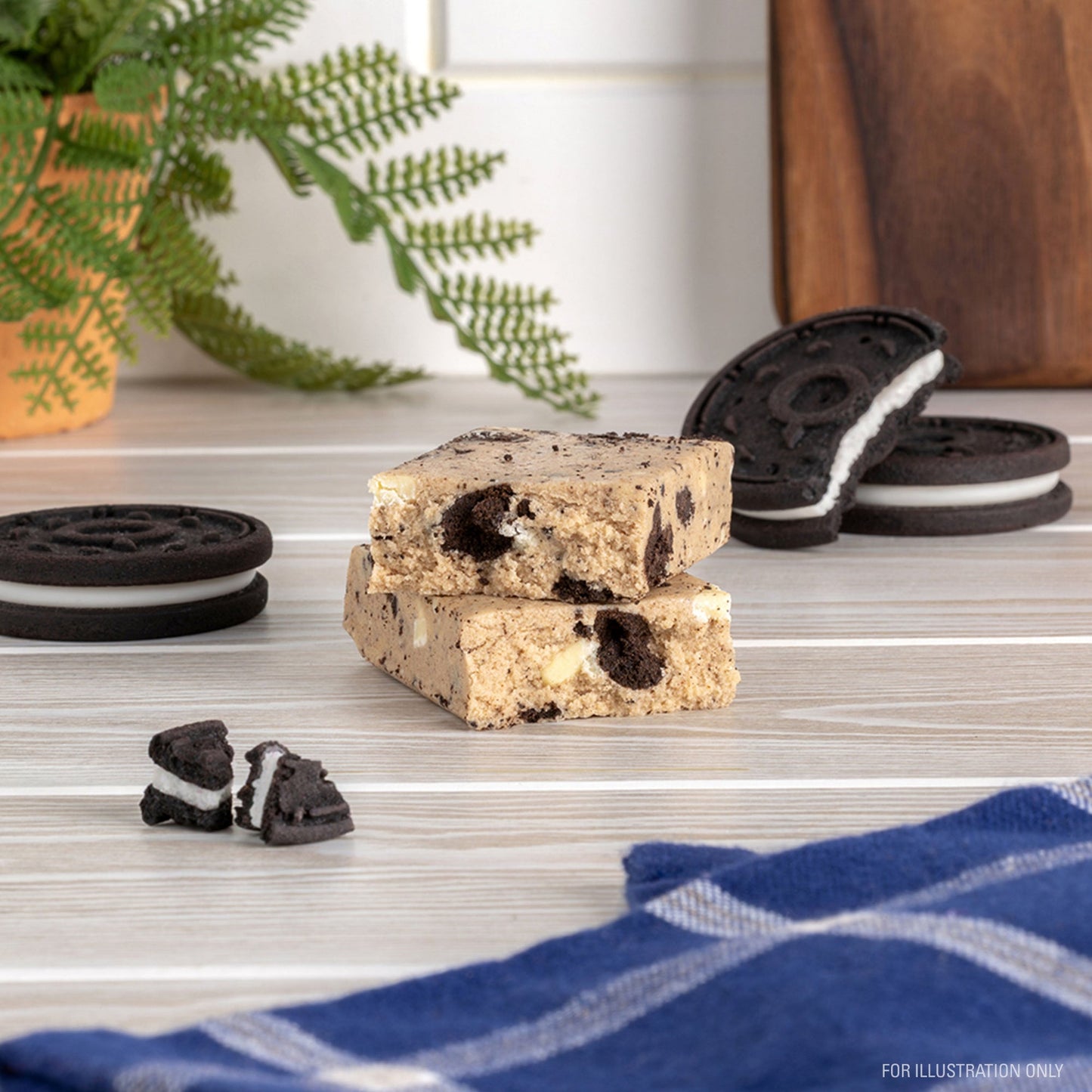 cookies-and-cream-protein-bars-f4 15807_QN_USA_ProteinBar_CAC_InterimAssetUpdate_Digital_Tabletop1.jpg